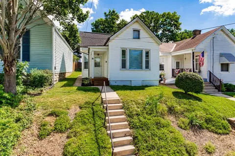 16 Garrison Ave, Fort Thomas, KY 41075