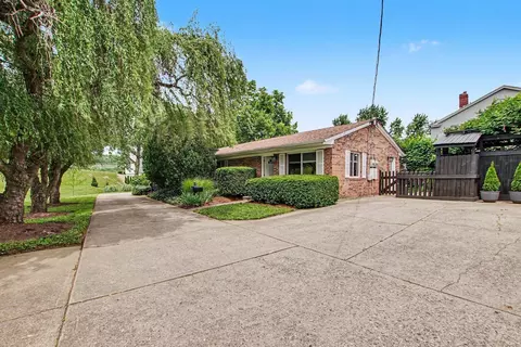 113 4th Ave #9-111, Dayton, KY 41074