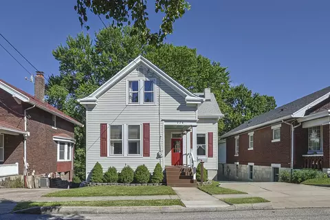 124 W Walnut St, Southgate, KY 41071