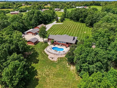 302 Bullock Pen Dr, Crittenden, KY 41030