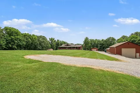 302 Bullock Pen Dr, Crittenden, KY 41030