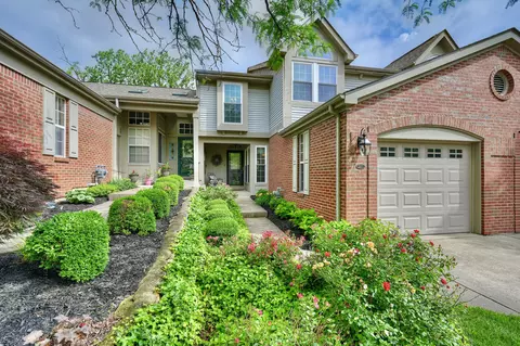 2210 Dominion Dr, Fort Mitchell, KY 41017