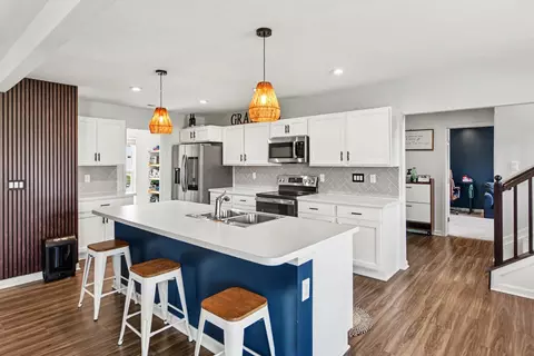 Kitchen - 3857 Circollo Dr, Covington, KY 41017 photo 2 of 4