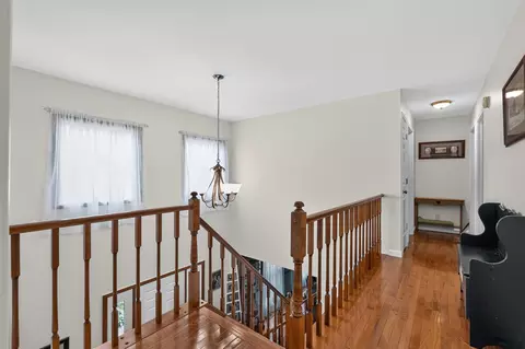 Entry Way - 769 Glendale Ct, Crescent Springs, KY 41017 photo 5 of 6