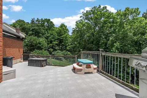 Exterior - 769 Glendale Ct, Crescent Springs, KY 41017 photo 9 of 13