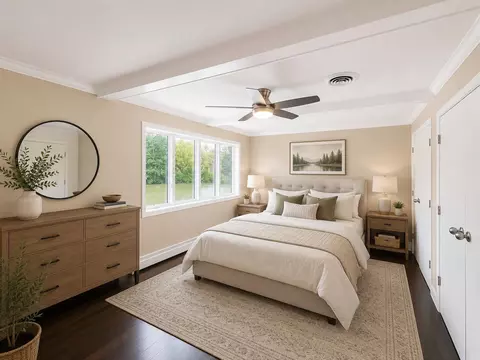 Bedroom - 2612 Amsterdam Rd, Villa Hills, KY 41017 photo 2 of 2