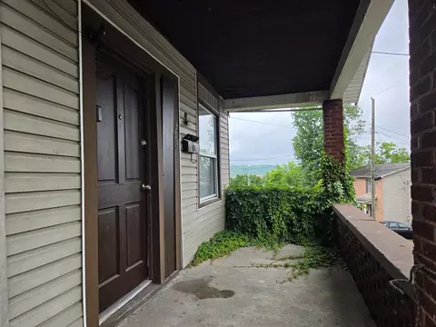 Exterior - 353 Bond St, Covington, KY 41016 photo 3 of 7