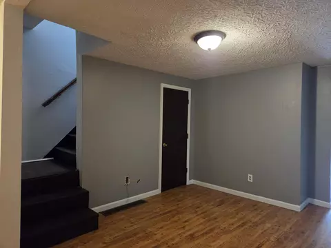 Living - 353 Bond St, Covington, KY 41016 photo 2 of 3