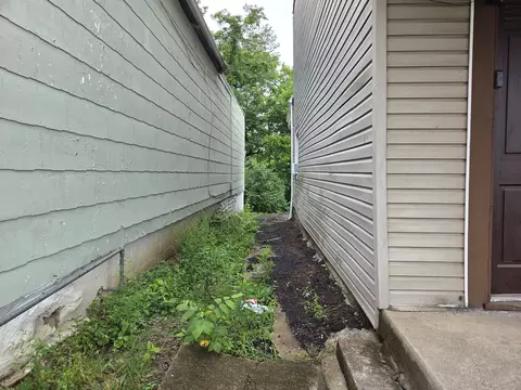 Exterior - 353 Bond St, Covington, KY 41016 photo 4 of 7