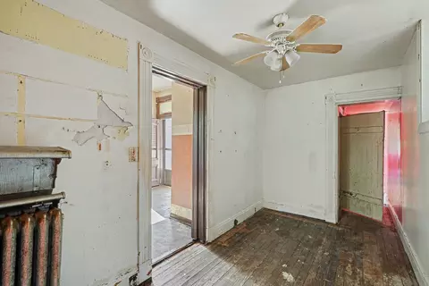 Bedroom - 322 E 17th St, Covington, KY 41014 photo 5 of 6