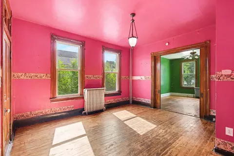 Living - 322 E 17th St, Covington, KY 41014 photo 4 of 4