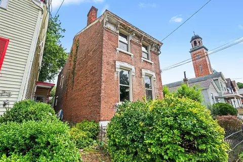 Exterior - 322 E 17th St, Covington, KY 41014 photo 2 of 6