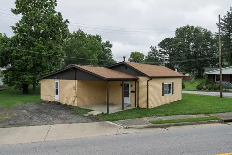 614 Main St, Falmouth, KY 41040