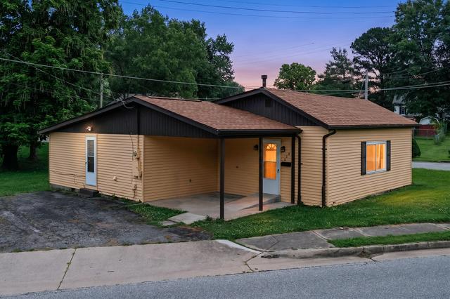 614 Main St, Falmouth, KY 41040