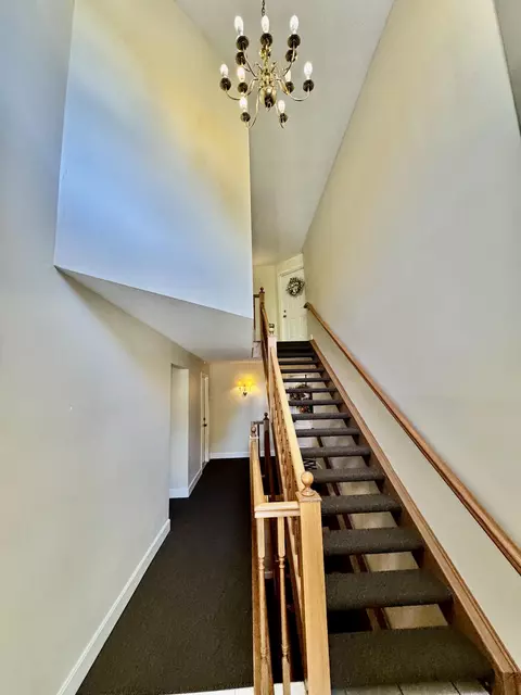 Entry Way - 2276 Edenderry Dr #300, Crescent Springs, KY 41017 photo 1 of 2
