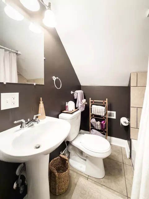 Bath - 3201 Mabel Ave, Covington, KY 41015 photo 4 of 4