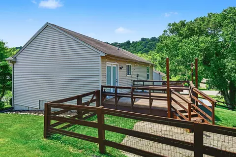 Exterior - 2008 Gribble Dr, Covington, KY 41017 photo 4 of 5