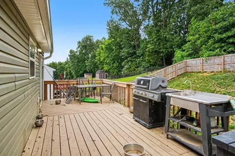 Exterior - 476 Eagle Creek Dr, Dry Ridge, KY 41035 photo 4 of 5