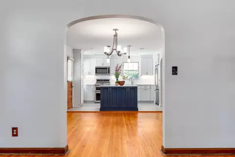 Entry Way - 90 Arcadia Ave, Lakeside Park, KY 41017 photo 1 of 3