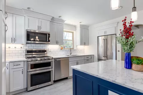 Kitchen - 90 Arcadia Ave, Lakeside Park, KY 41017 photo 3 of 6