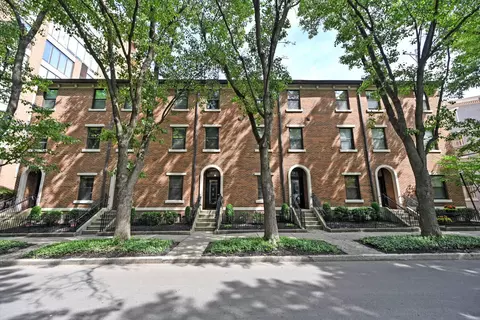 Exterior - 210 E 2nd St #B, Covington, KY 41011 photo 1 of 10