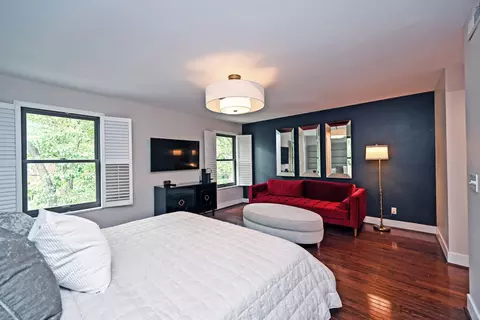 Bedroom - 210 E 2nd St #B, Covington, KY 41011 photo 3 of 3