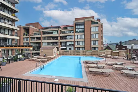 Exterior - 210 E 2nd St #B, Covington, KY 41011 photo 5 of 10