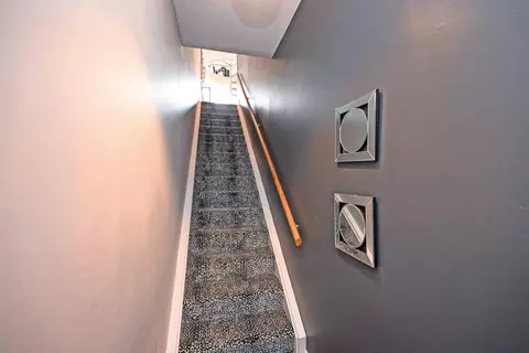 Entry Way - 210 E 2nd St #B, Covington, KY 41011 photo 3 of 3