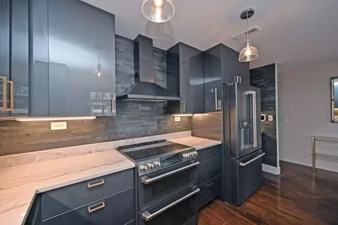 Kitchen - 210 E 2nd St #B, Covington, KY 41011 photo 5 of 6