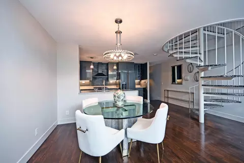 Dining - 210 E 2nd St #B, Covington, KY 41011 photo 3 of 3
