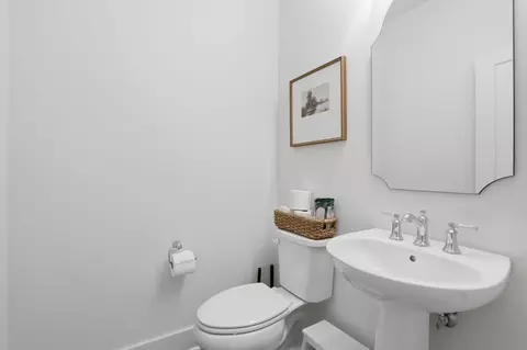 Bath - 3555 Capel Ct, Latonia, KY 41015 photo 4 of 4