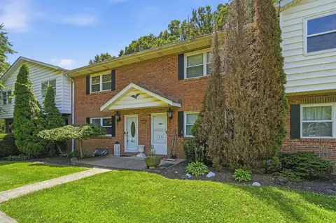 1821 Val Ct, Burlington, KY 41005