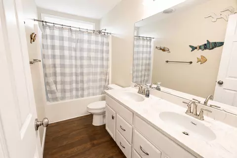 Bath - 1833 Patton Dr, Hebron, KY 41048 photo 4 of 4