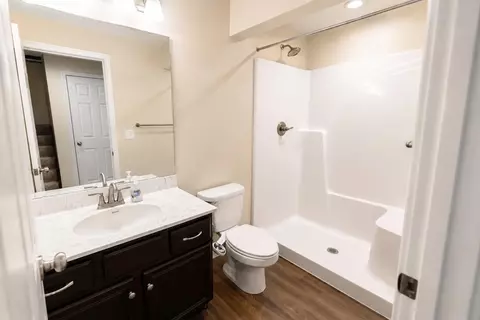 Bath - 1833 Patton Dr, Hebron, KY 41048 photo 2 of 4
