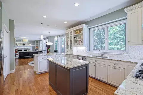Kitchen - 2984 Fallen Tree Ct, Edgewood, KY 41017 photo 2 of 4