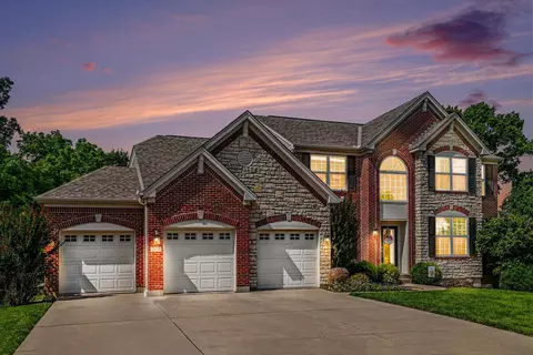 2524 Three Trees Ln, Union, KY 41091