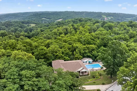 6805 Shadowlawn Dr, Alexandria, KY 41001