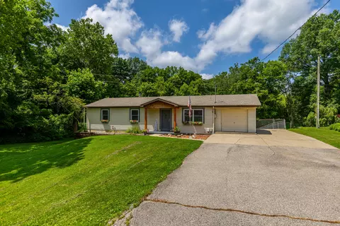 1417 N Bend Rd, Hebron, KY 41048