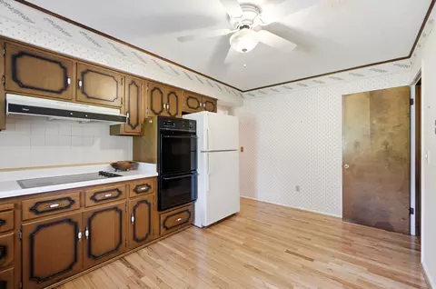 Kitchen - 3036 Vincent Ct, Edgewood, KY 41017 photo 3 of 3