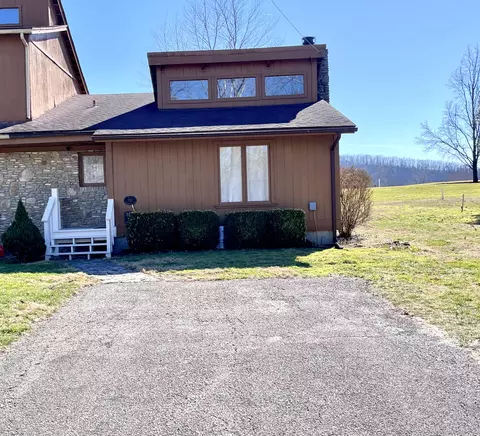 735 Inverness Rd #5, Perry Park, KY 40363