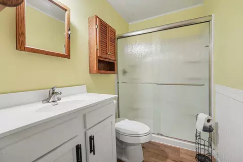 Bath - 19 Valeside Dr, Covington, KY 41017 photo 1 of 1