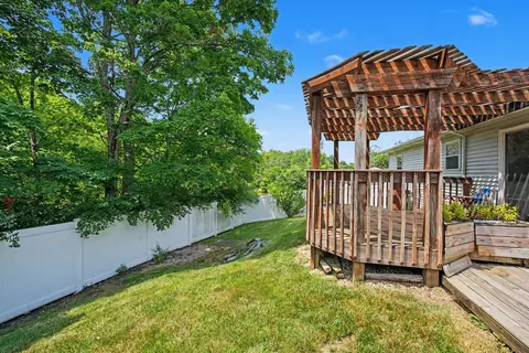 Exterior - 19 Valeside Dr, Covington, KY 41017 photo 5 of 7