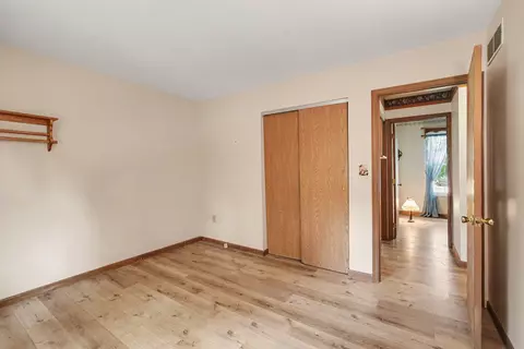 Bedroom - 19 Valeside Dr, Covington, KY 41017 photo 11 of 12