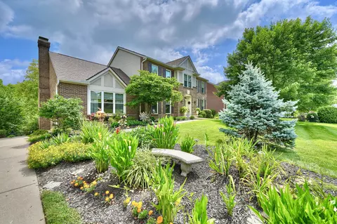 Exterior - 564 Columbine Ct, Edgewood, KY 41017 photo 3 of 14