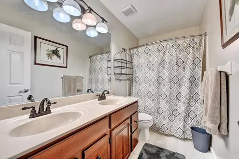 Bath - 564 Columbine Ct, Edgewood, KY 41017 photo 3 of 3