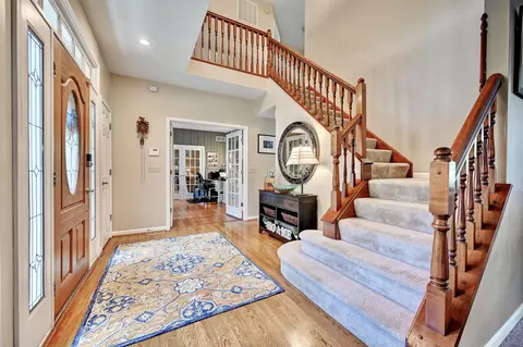 Entry Way - 564 Columbine Ct, Edgewood, KY 41017 photo 2 of 3