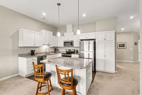 2526 Elyria Ct, Crescent Springs, KY 41017