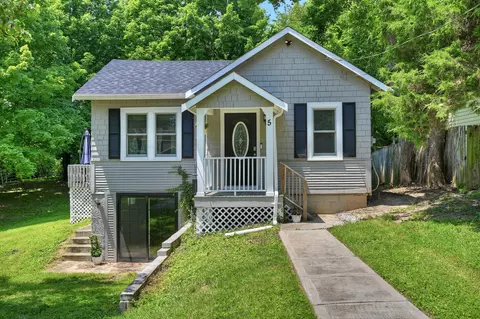 5 Locust Ln, Florence, KY 41042