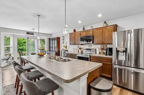 Kitchen - 10494 Fairbourne Dr, Latonia Lakes, KY 41015 photo 1 of 5