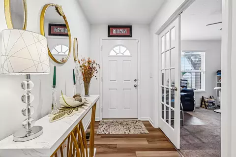 Entry Way - 10494 Fairbourne Dr, Latonia Lakes, KY 41015 photo 1 of 3